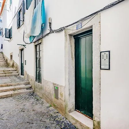 Romantic Alfama Getaway Διαμέρισμα