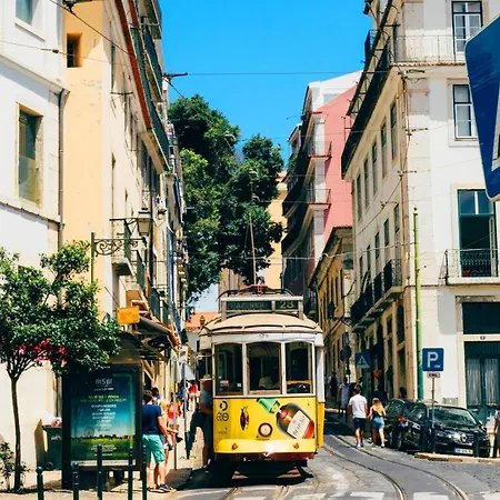 Romantic Alfama Getaway Διαμέρισμα