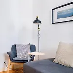 Romantic Alfama Getaway Apartmán