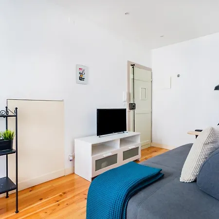 Romantic Alfama Getaway Daire