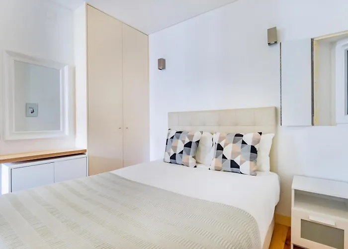 Romantic Alfama Getaway